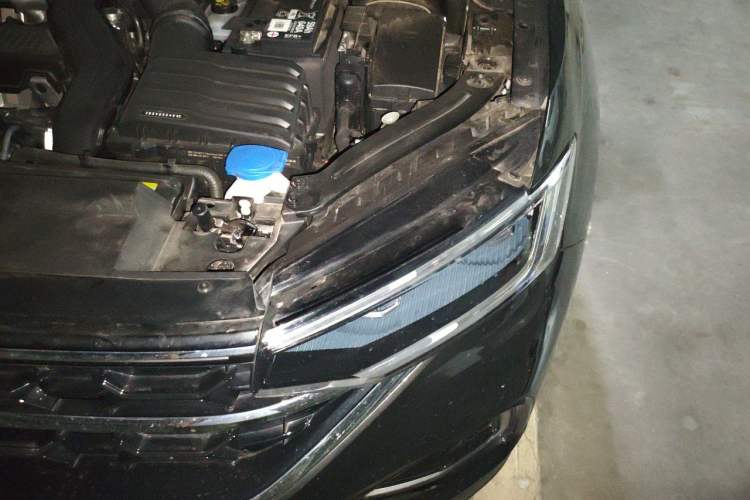 Used Volkswagen Tayron 2025 Zhongxiang Version 300TSI Engine Bay Left
