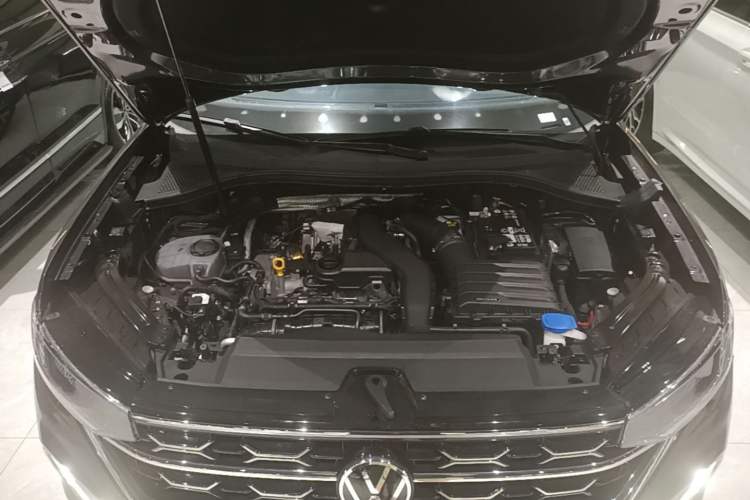 Used Volkswagen Tayron 2025 Zhongxiang Version 300TSI Engine Bay