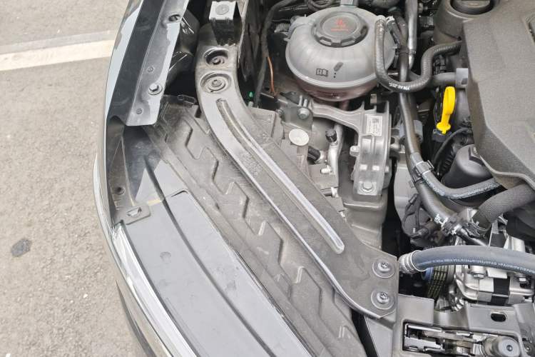 Used Volkswagen Tayron 2025 Zhongxiang Version 330TSI Engine Bay Right