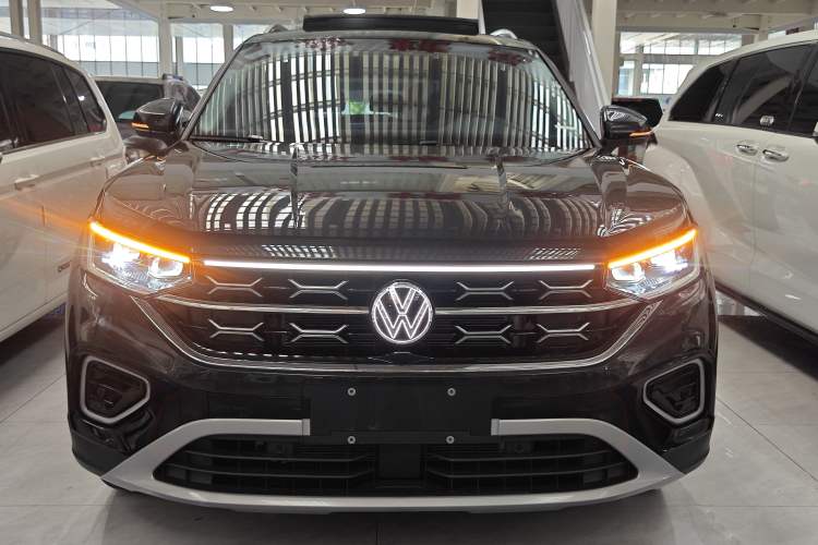 Used Volkswagen Tayron 2025 Facelifted Model, Popular Version, 330TSI Front