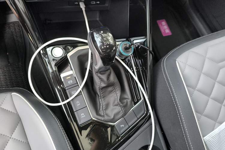 Used Volkswagen Tayron 2025 Facelifted Model, Popular Version, 300TSI Gear Lever