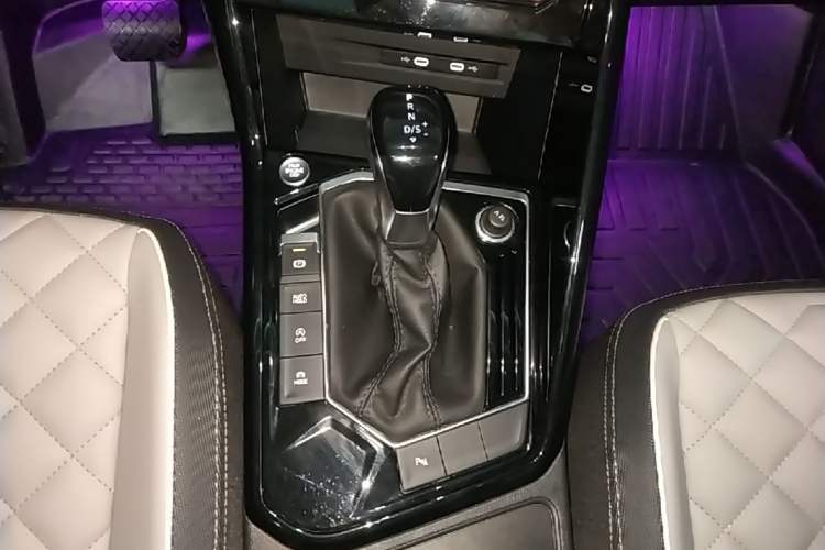 Used Volkswagen Tayron 2025 Zhongxiang Version 330TSI Gear Lever