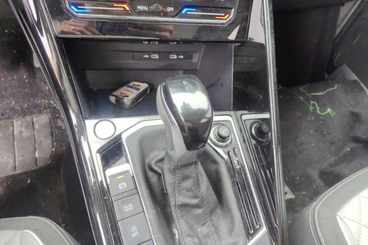 Used Volkswagen Tayron 2025 Zhongxiang Version 300TSI Gear Lever