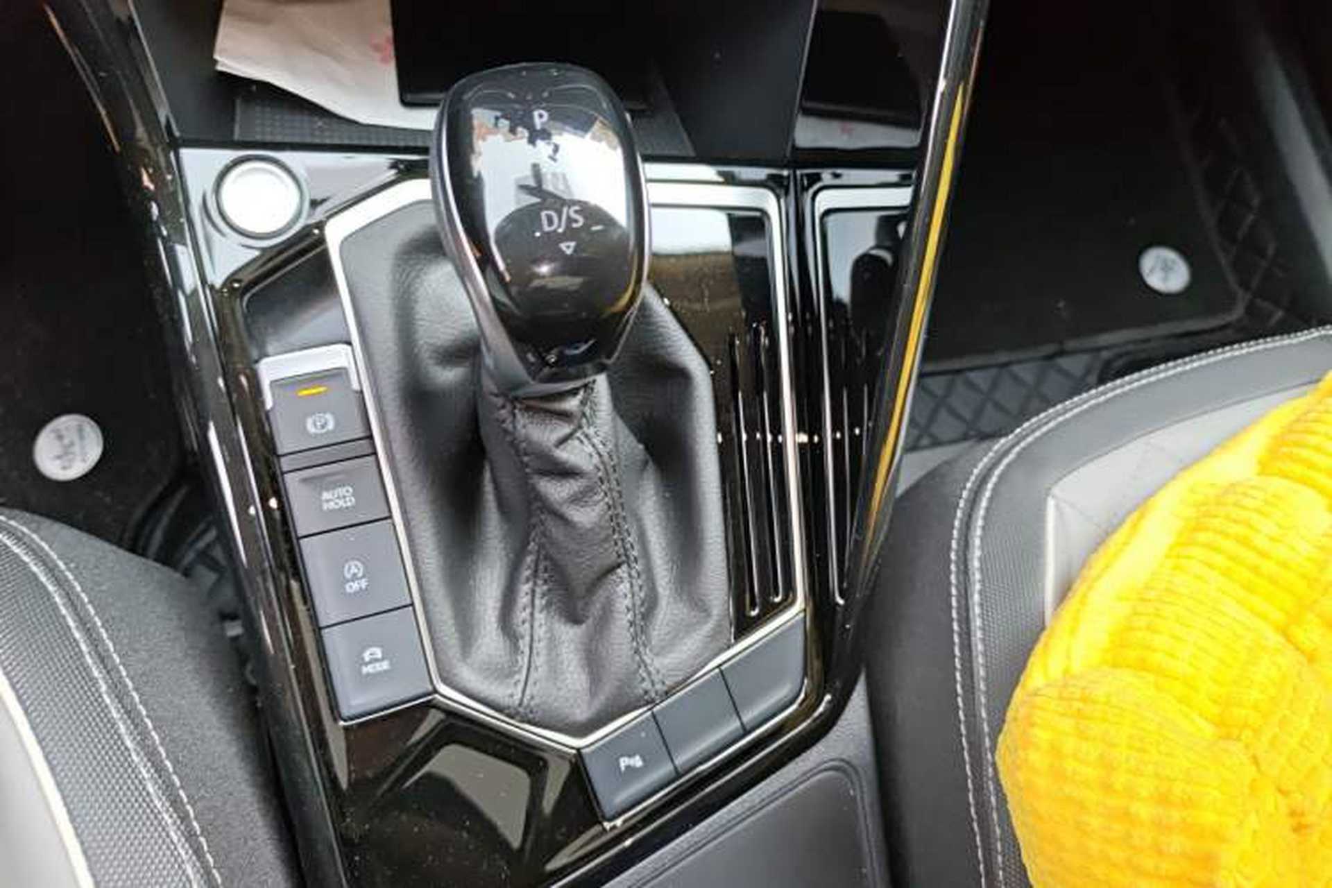 Used Volkswagen Tayron 2025 Facelifted Model, Popular Version, 330TSI Gear Lever