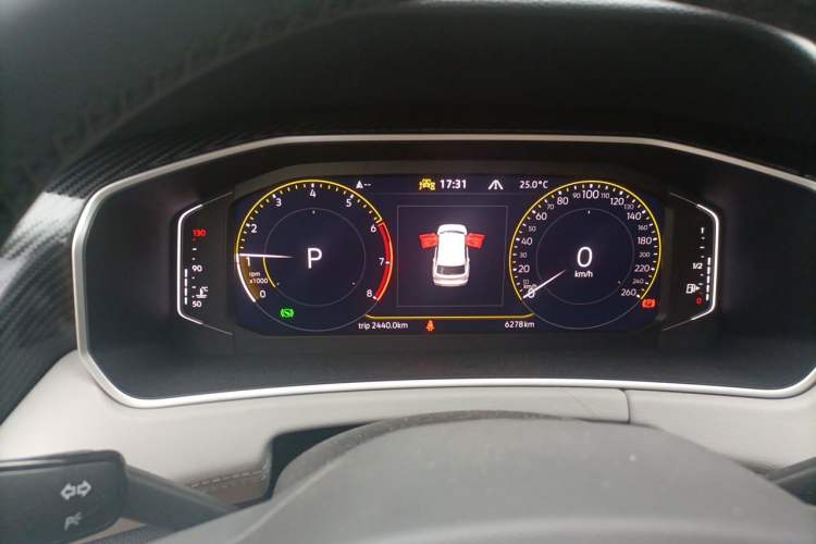 Used Volkswagen Tayron 2025 Facelifted Model, Popular Version, 300TSI Instrument Cluster