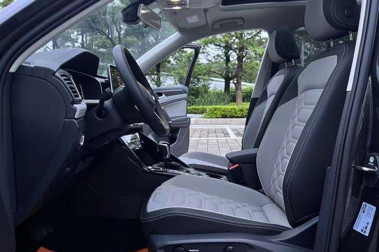 Used Volkswagen Tayron 2025 Facelifted Model, Popular Version, 330TSI Interior 2