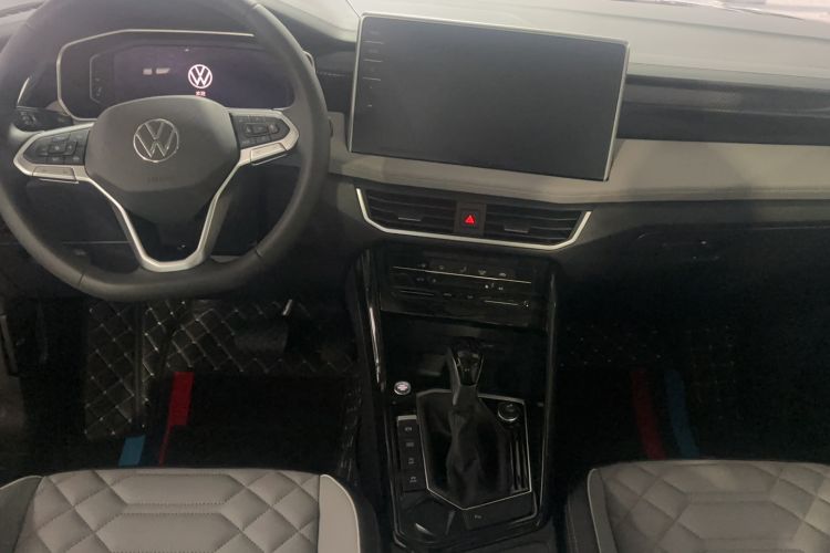 Used Volkswagen Tayron 2025 Zhongxiang Version 300TSI Interior 3