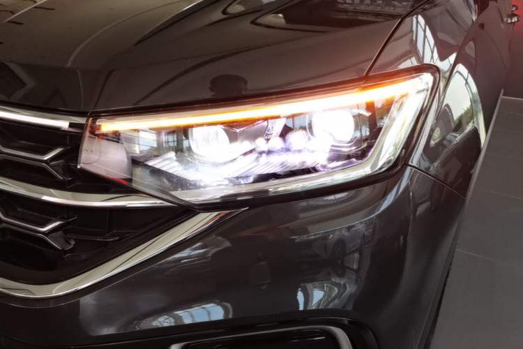 Used Volkswagen Tayron 2025 Zhongxiang Version 300TSI Left Front Headlight