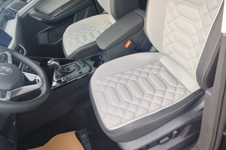 Used Volkswagen Tayron 2025 Zhongxiang Version 300TSI Left Front Seat
