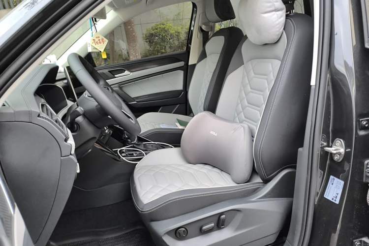 Used Volkswagen Tayron 2025 Facelifted Model, Popular Version, 300TSI Left Front Seat