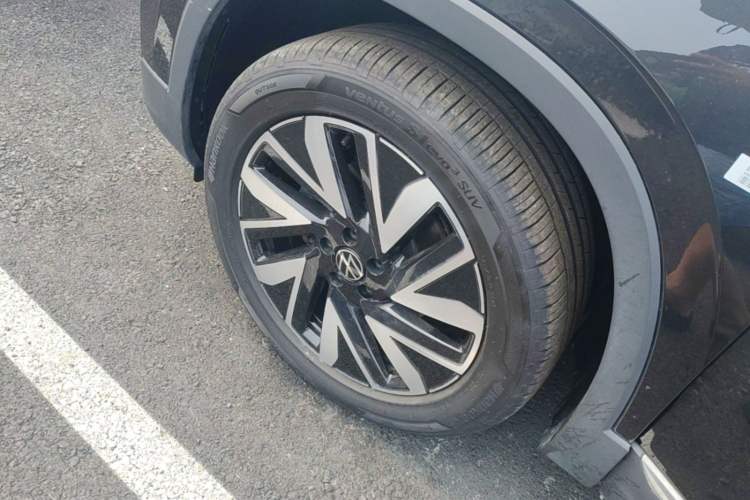 Used Volkswagen Tayron 2025 Zhongxiang Version 300TSI Left Front Wheel Hub