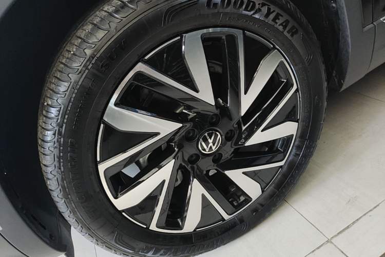 Used Volkswagen Tayron 2025 Facelifted Model, Popular Version, 330TSI Left Front Wheel Hub