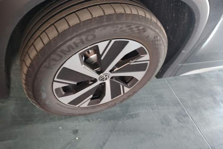 Used Volkswagen Tayron 2025 Tiguan L 300TSI Two-Wheel-Drive Elite Edition Left Front Wheel Hub