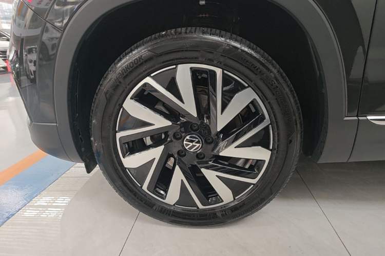 Used Volkswagen Tayron 2025 Facelifted Model, Popular Version, 330TSI Left Front Wheel Hub
