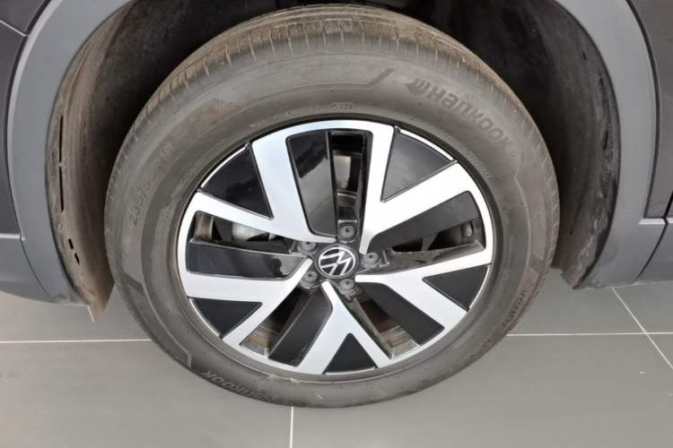 Used Volkswagen Tayron 2025 Zhongxiang Version 300TSI Left Front Wheel Hub