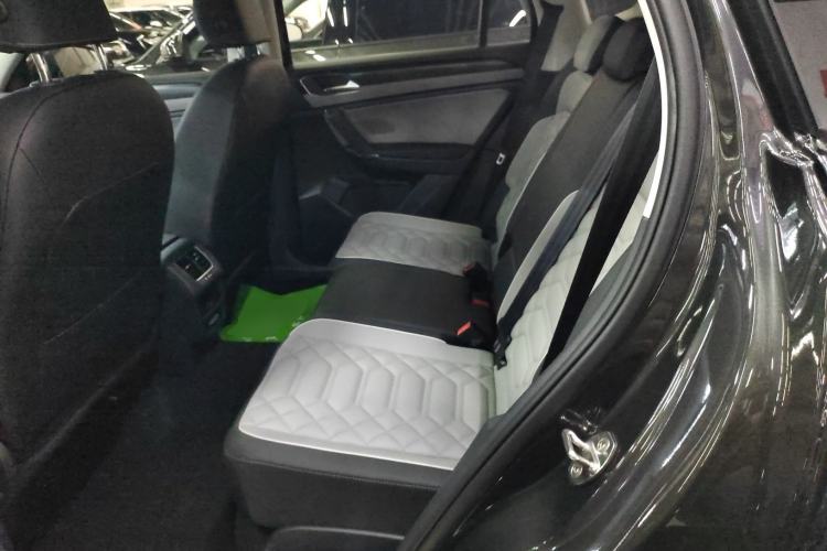 Used Volkswagen Tayron 2025 Facelifted Model, Popular Version, 330TSI Left Rear Seat