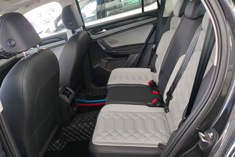 Used Volkswagen Tayron 2025 Zhongxiang Version 300TSI Left Rear Seat