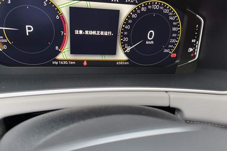 Used Volkswagen Tayron 2025 Facelifted Model, Popular Version, 300TSI Odometer Close Up