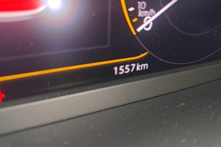 Used Volkswagen Tayron 2025 Facelifted Model, Popular Version, 330TSI Odometer Close Up