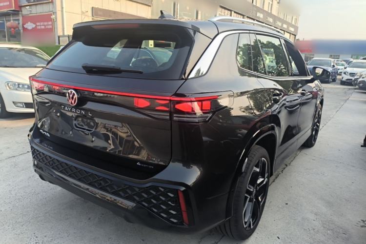 Used Volkswagen Tayron 2025 Tiguan L 380TSI 4Motion Luxury Easy Package Rear Right 45 Deg