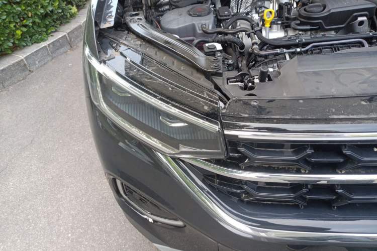 Used Volkswagen Tayron 2025 Zhongxiang Version 300TSI Right Front Headlight