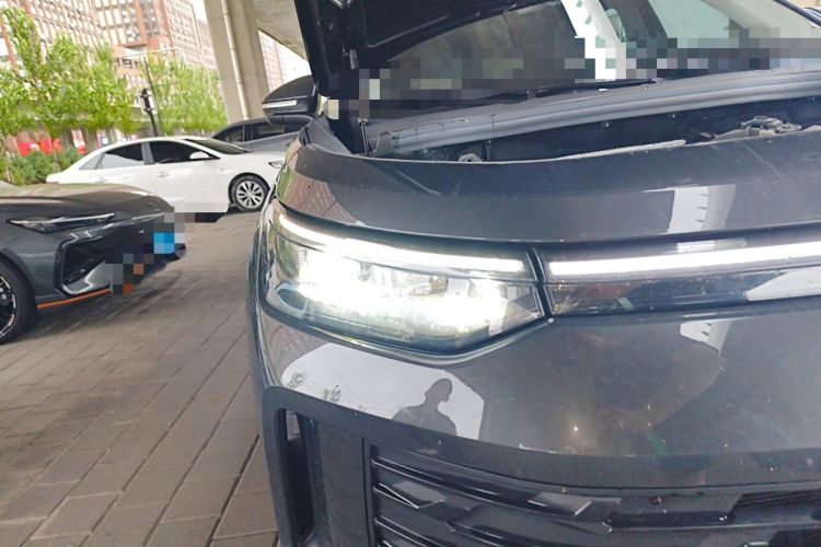 Used Volkswagen Tayron 2025 Tiguan L 330TSI Two-Wheel-Drive Elite Right Front Headlight