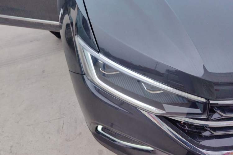 Used Volkswagen Tayron 2025 Zhongxiang Version 300TSI Right Front Headlight