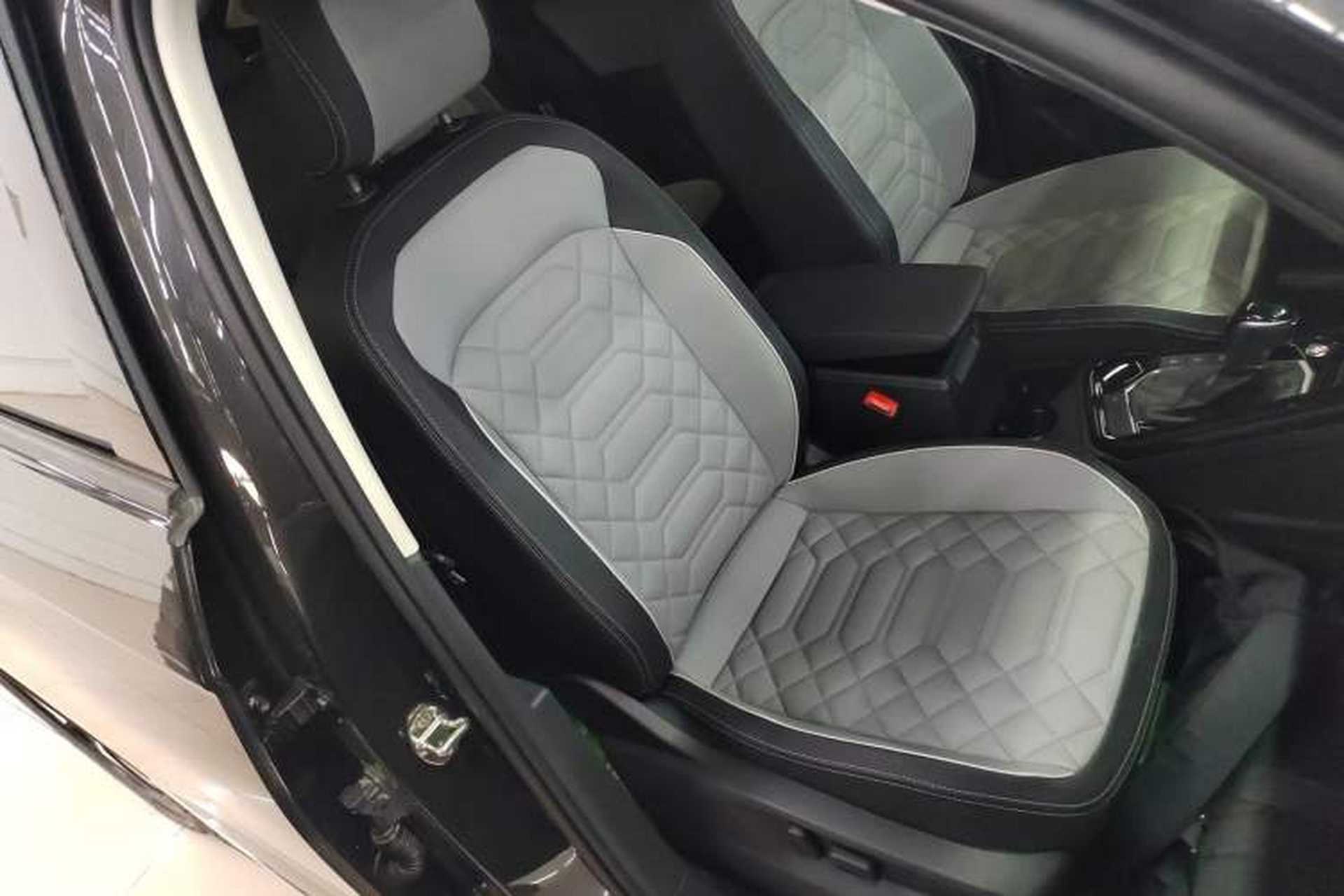 Used Volkswagen Tayron 2025 Facelifted Model, Popular Version, 330TSI Right Front Seat
