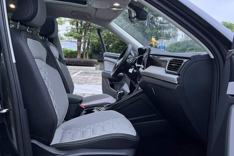 Used Volkswagen Tayron 2025 Facelifted Model, Popular Version, 330TSI Right Front Seat