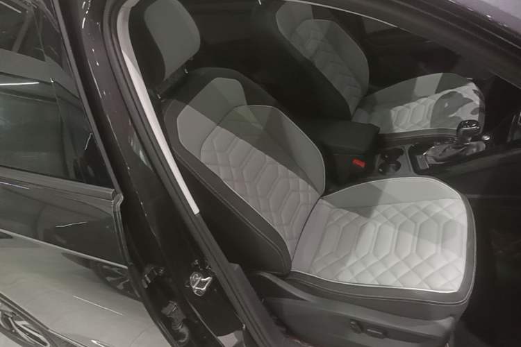 Used Volkswagen Tayron 2025 Zhongxiang Version 300TSI Right Front Seat