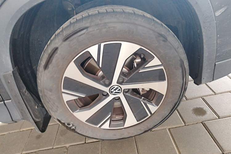 Used Volkswagen Tayron 2025 Tiguan L 330TSI Two-Wheel-Drive Elite Right Front Wheel Hub