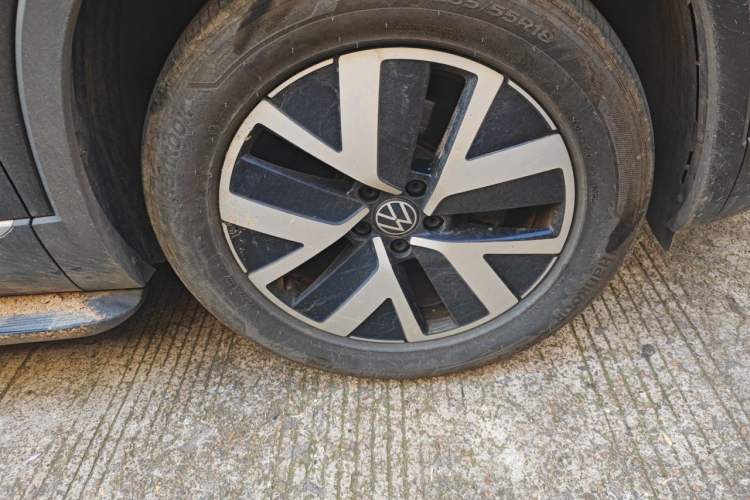 Used Volkswagen Tayron 2025 Zhongxiang Version 300TSI Right Front Wheel Hub