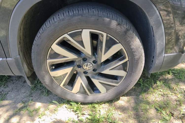 Used Volkswagen Tayron 2025 Zhongxiang Version 300TSI Right Front Wheel Hub