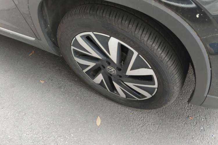 Used Volkswagen Tayron 2025 Zhongxiang Version 300TSI Right Front Wheel Hub