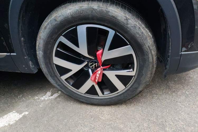 Used Volkswagen Tayron 2025 Zhongxiang Version 300TSI Right Front Wheel Hub
