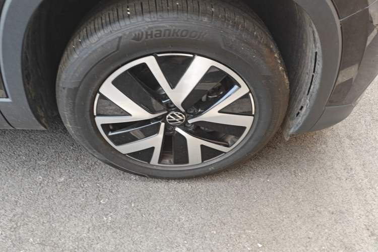 Used Volkswagen Tayron 2025 Facelifted Model, Popular Version, 330TSI Right Front Wheel Hub