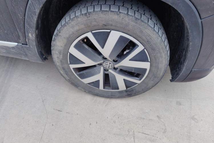 Used Volkswagen Tayron 2025 Zhongxiang Version 300TSI Right Front Wheel Hub