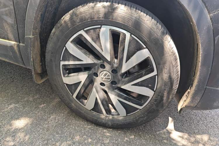 Used Volkswagen Tayron 2025 Zhongxiang Version 300TSI Right Front Wheel Hub