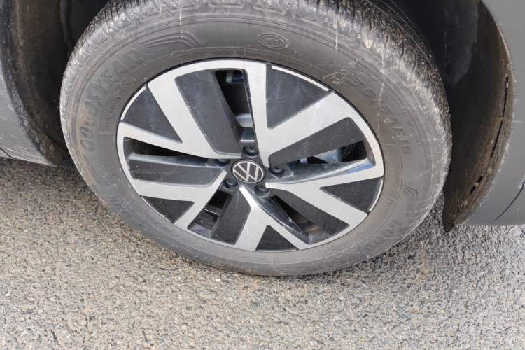Used Volkswagen Tayron 2025 Zhongxiang Version 330TSI Right Front Wheel Hub