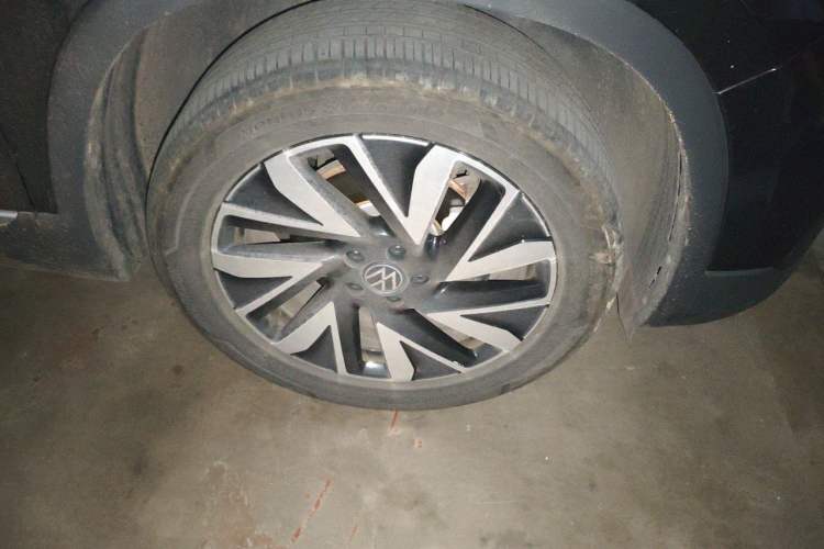 Used Volkswagen Tayron 2025 Zhongxiang Version 300TSI Right Front Wheel Hub