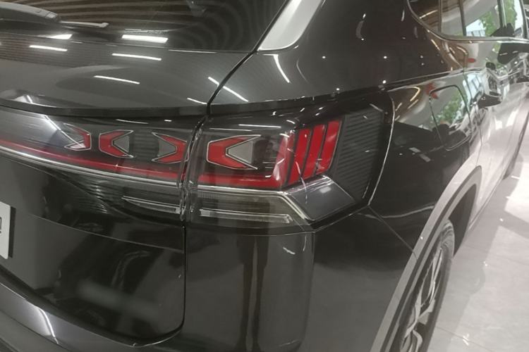 Used Volkswagen Tayron 2025 Zhongxiang Version 300TSI Right Rear Taillight