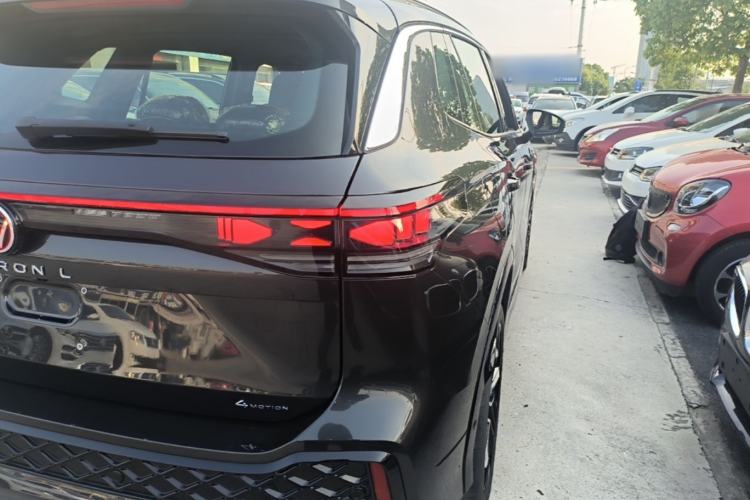 Used Volkswagen Tayron 2025 Tiguan L 380TSI 4Motion Luxury Easy Package Right Rear Taillight