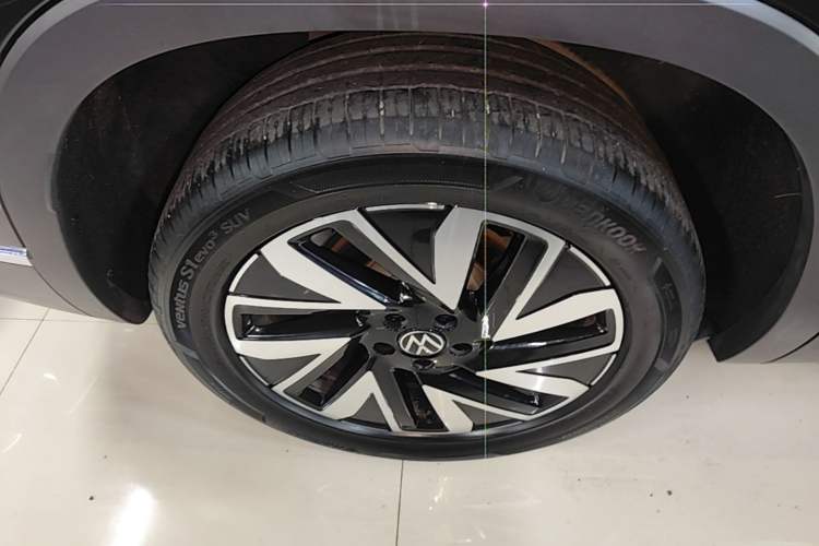Used Volkswagen Tayron 2025 Zhongxiang Version 330TSI Right Rear Wheel Hub