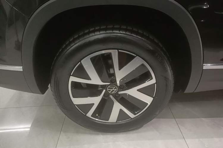 Used Volkswagen Tayron 2025 Zhongxiang Version 300TSI Right Rear Wheel Hub