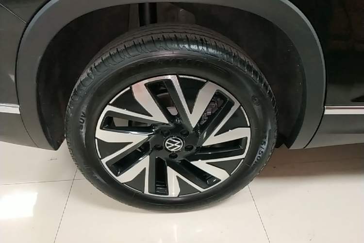 Used Volkswagen Tayron 2025 Zhongxiang Version 300TSI Right Rear Wheel Hub