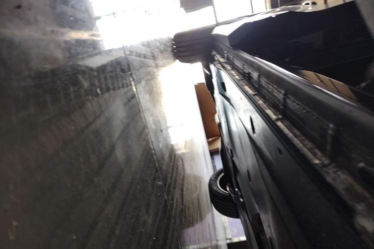 Used Volkswagen Tayron 2025 Tiguan L 300TSI Two-Wheel-Drive Elite Edition Right Side Sill