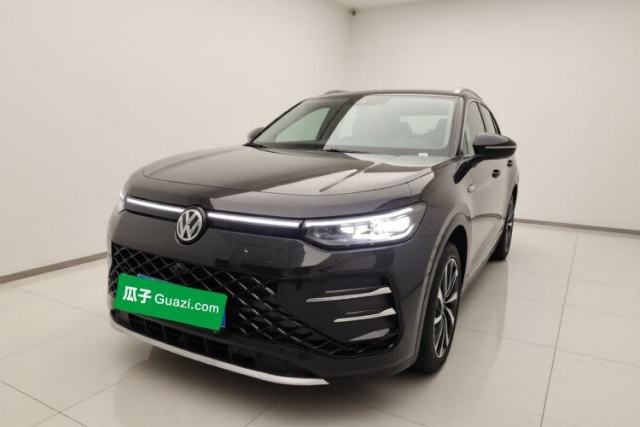 Używany Volkswagen Tayron 2025 Tharu L 330TSI Two-Wheel Drive Elite City Package