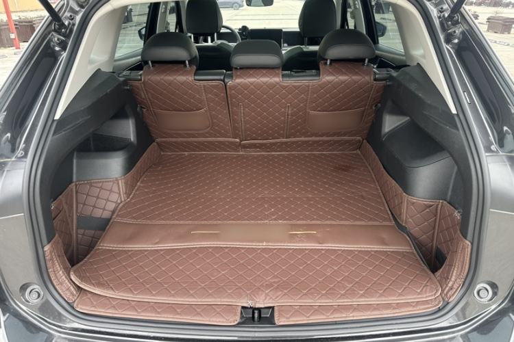 Used Volkswagen Tayron 2025 Tiguan L 330TSI Two-Wheel-Drive Elite Trunk
