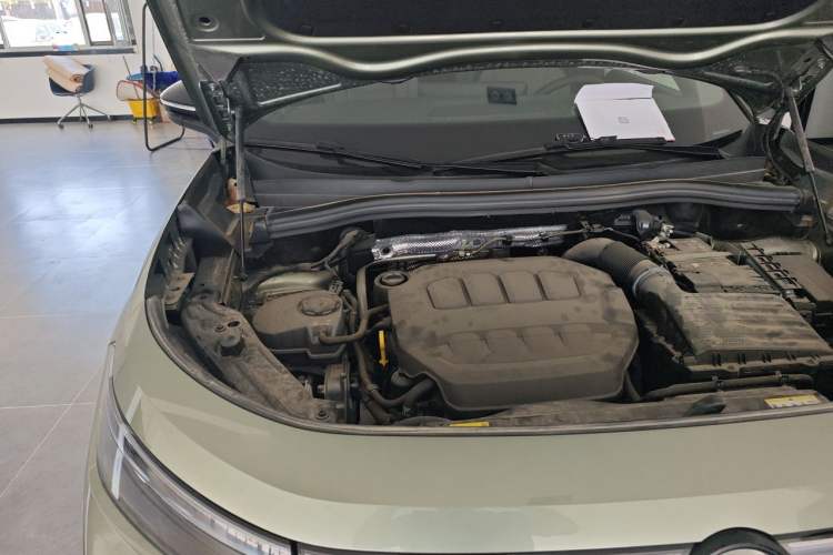 Used Volkswagen Tayron 2025 Tiguan L 380TSI 4Motion Luxury Easy Package Engine Bay Right