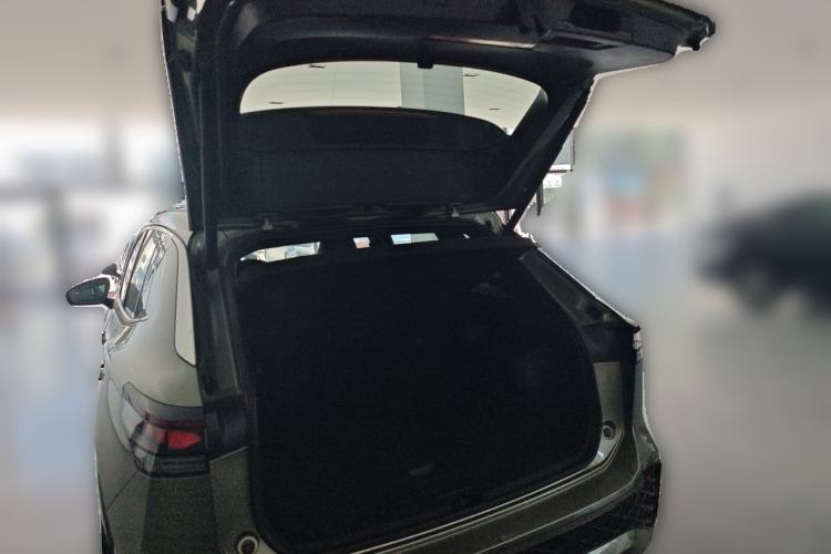 Used Volkswagen Tayron 2025 Tiguan L 380TSI 4Motion Luxury Easy Package Trunk